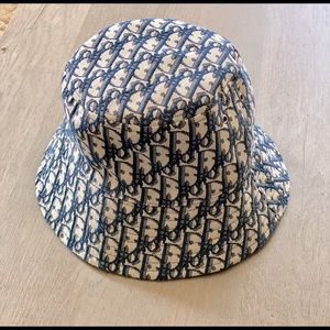 Vintage Dior bucket hat